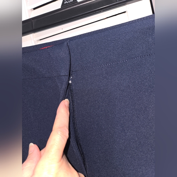 Tommy Hilfiger Women's sz 18 Navy Pants NEW - Picture 3 of 12